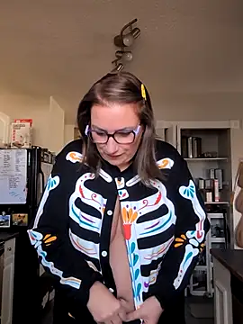 Canadian BBW online show from 10.30.25