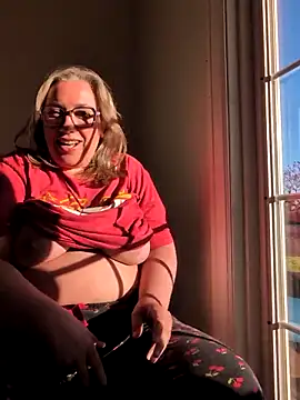 Canadian BBW online show from 04.25.26