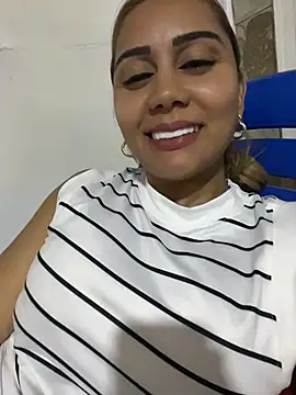 Snapshot of maymercy chatting on 07.21.26 maymercy online show from 07.21.26