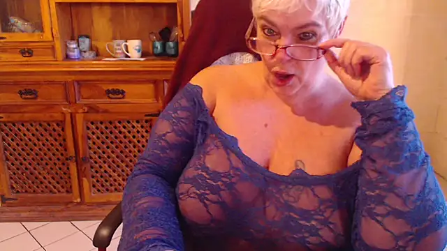 MISS LINDAH online show from 02.22.26