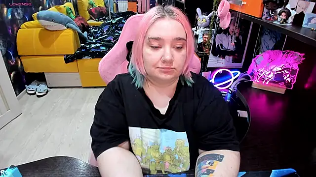 Softie Sofy online show from 04.24.26