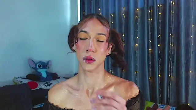 Snapshot of Kenisha_Sweet chatting on 05.16.26 Kenisha Sweet online show from 05.16.26