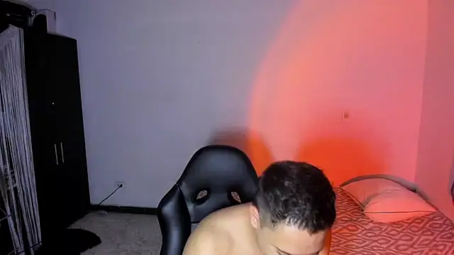 Snapshot of ares_sexxx chatting on 06.11.26 ares sexxx online show from 06.11.26