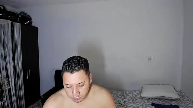 Snapshot of ares_sexxx chatting on 06.13.26 ares sexxx online show from 06.13.26