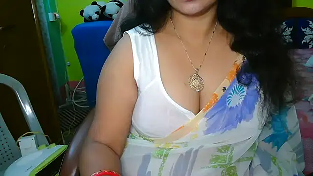 Snapshot of Anushka_21 chatting on 12.30.24 Anushka 21 online show from 12.30.24