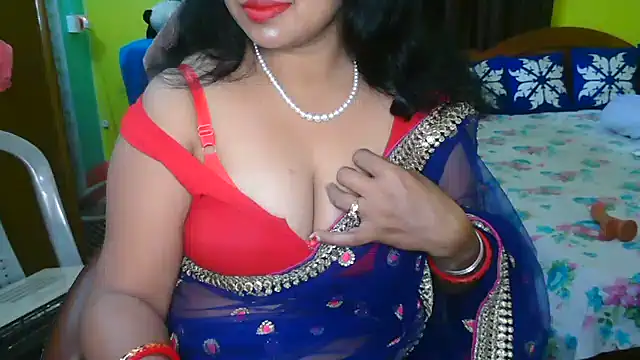 Snapshot of Anushka_21 chatting on 02.10.25 Anushka 21 online show from 02.10.25