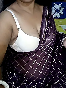 Snapshot of Anushka_21 chatting on 09.08.25 Anushka 21 online show from 09.08.25
