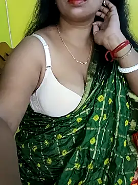 Snapshot of Anushka_21 chatting on 09.15.25 Anushka 21 online show from 09.15.25