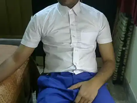 Snapshot of aloneboy1996 chatting on 01.07.25 aloneboy1996 online show from 01.07.25