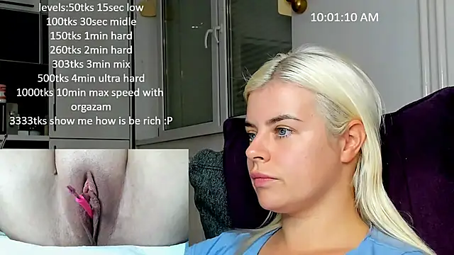 Snapshot of queenofthenighttt chatting on 10.28.25 queenofthenighttt online show from 10.28.25