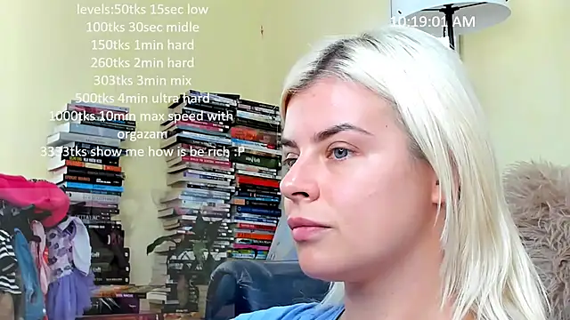 Snapshot of queenofthenighttt chatting on 11.19.25 queenofthenighttt online show from 11.19.25