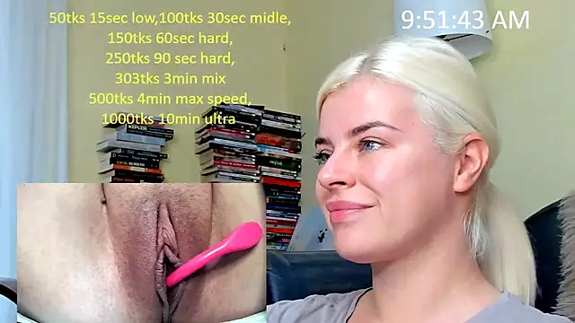 Snapshot of queenofthenighttt chatting on 11.30.25 queenofthenighttt online show from 11.30.25