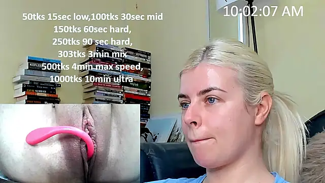 Snapshot of queenofthenighttt chatting on 01.16.26 queenofthenighttt online show from 01.16.26