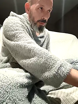 Snapshot of 207RCCam chatting on 02.15.26 207RCCam online show from 02.15.26