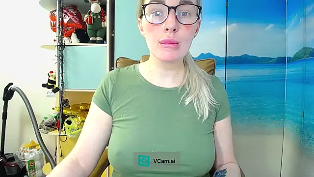 Snapshot of miaa_sunn chatting on 02.08.26 miaa sunn online show from 02.08.26