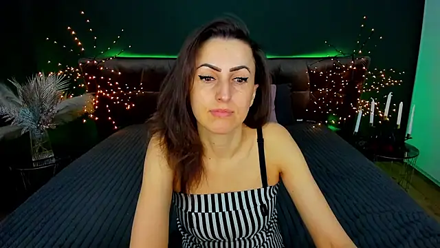 Rebecca Diamond online show from 02.18.26