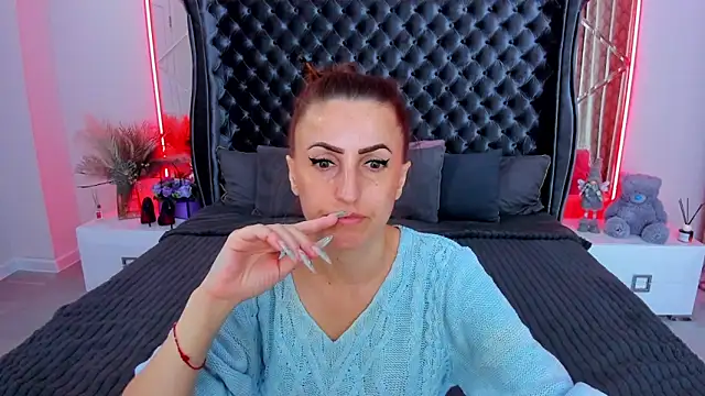 Snapshot of Rebecca_Diamond chatting on 05.10.26 Rebecca Diamond online show from 05.10.26