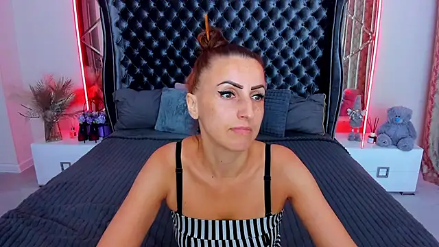 Rebecca Diamond online show from 08.02.26