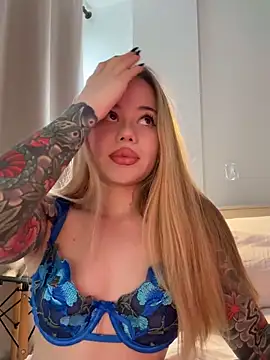 curchez  online show from 12.04.25