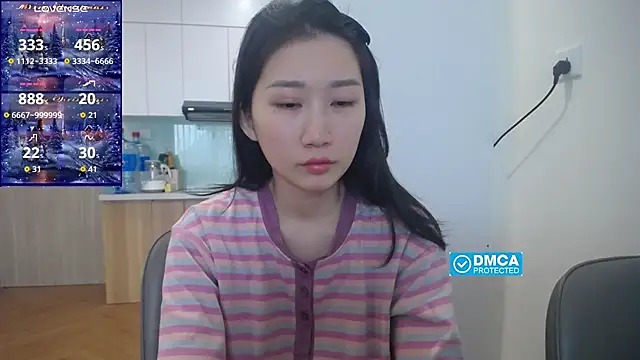 Snapshot of Asiagirll chatting on 12.15.25 Asiagirll online show from 12.15.25