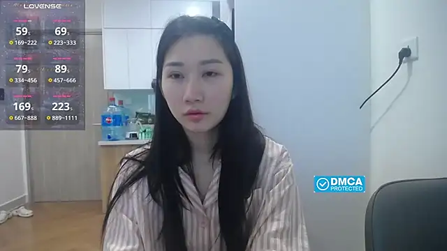 Snapshot of Asiagirll chatting on 01.06.26 Asiagirll online show from 01.06.26