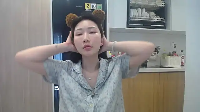 Snapshot of Asiagirll chatting on 07.07.26 Asiagirll online show from 07.07.26