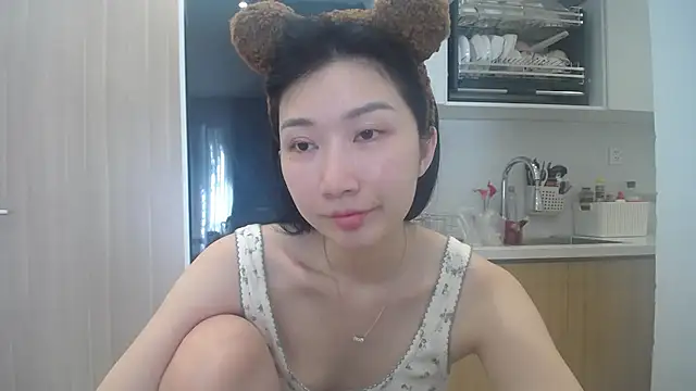 Snapshot of Asiagirll chatting on 07.13.26 Asiagirll online show from 07.13.26