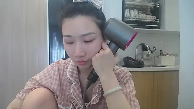 Snapshot of Asiagirll chatting on 07.23.26 Asiagirll online show from 07.23.26