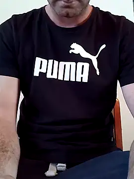 Snapshot of Rolandxxxr chatting on 12.22.24 Rolandxxxr online show from 12.22.24