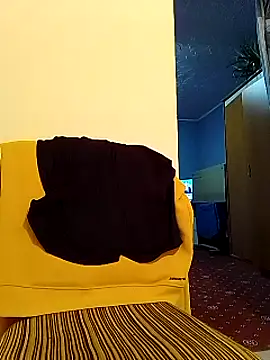 Snapshot of Rolandxxxr chatting on 02.24.25 Rolandxxxr online show from 02.24.25