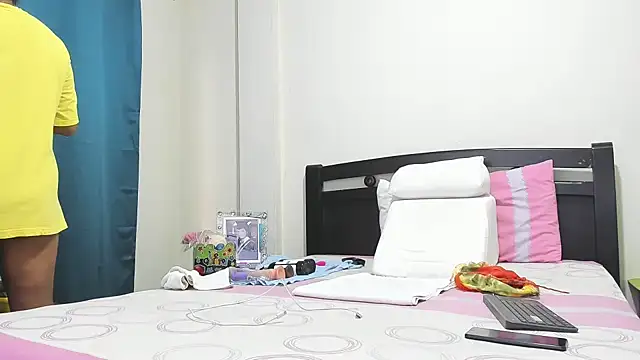 Snapshot of mara2020_69 chatting on 09.18.25 mara2020 69 online show from 09.18.25