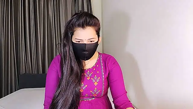 YourLovelyQueen online show from 12.16.24
