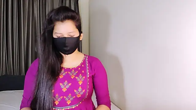 YourLovelyQueen online show from 12.16.24