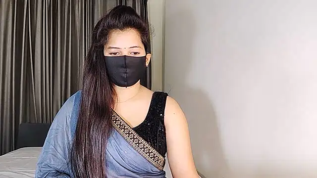 YourLovelyQueen online show from 12.23.24
