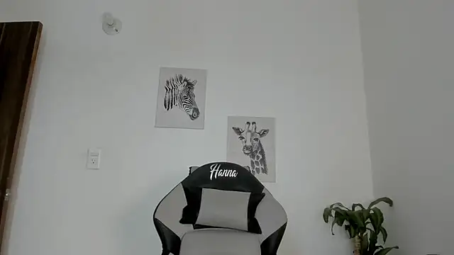 Hanna Risso online show from 09.11.25