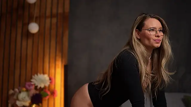 Snapshot of BrandyWhite chatting on 02.04.26 BrandyWhite online show from 02.04.26