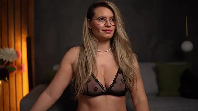 Snapshot of BrandyWhite chatting on 02.11.26 BrandyWhite online show from 02.11.26