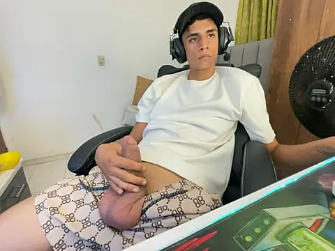 Max TheHorseDick online show from 01.02.25