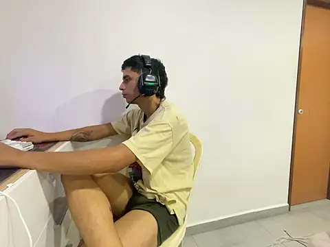 Max TheHorseDick online show from 05.04.26