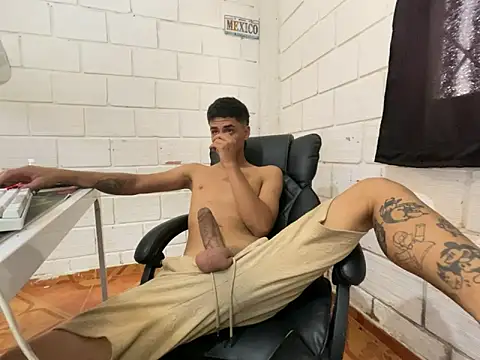 Max TheHorseDick online show from 05.14.26