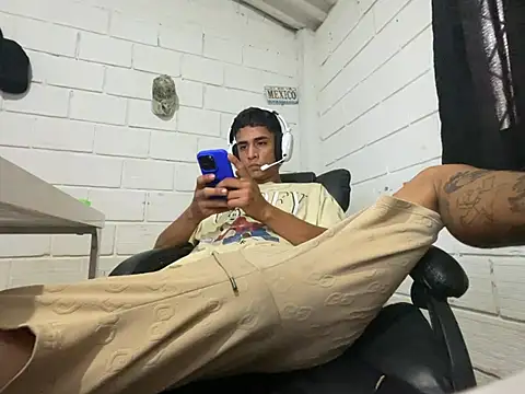 Max TheHorseDick online show from 07.09.26