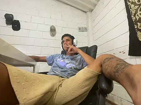 Max TheHorseDick online show from 08.07.26