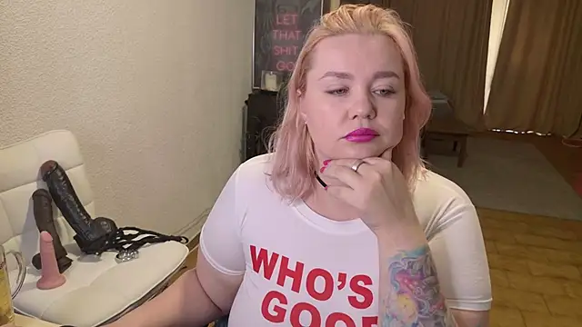 Snapshot of MargotGrey chatting on 02.05.26 MargotGrey online show from 02.05.26