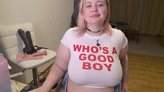 Snapshot of MargotGrey chatting on 02.21.26 MargotGrey online show from 02.21.26