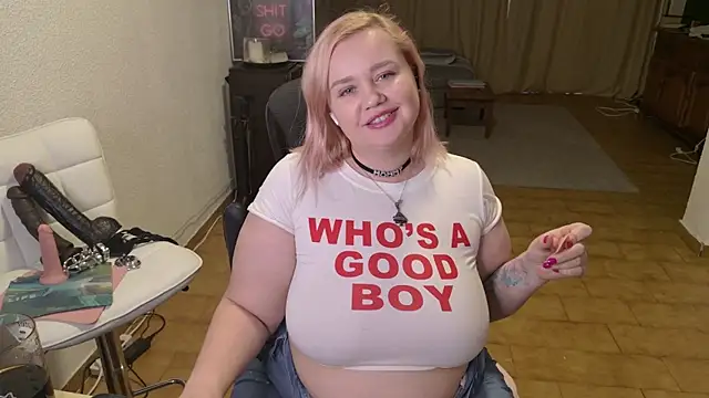 Snapshot of MargotGrey chatting on 02.25.26 MargotGrey online show from 02.25.26