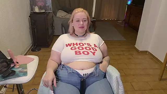 Snapshot of MargotGrey chatting on 03.08.26 MargotGrey online show from 03.08.26