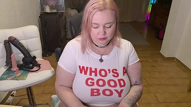 Snapshot of MargotGrey chatting on 03.10.26 MargotGrey online show from 03.10.26