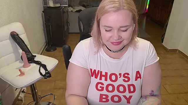 Snapshot of MargotGrey chatting on 03.21.26 MargotGrey online show from 03.21.26