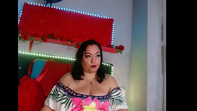 Snapshot of -helen chatting on 12.10.24 -helen online show from 12.10.24