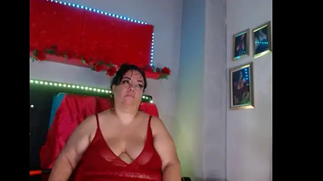 Snapshot of -helen chatting on 01.13.25 -helen online show from 01.13.25